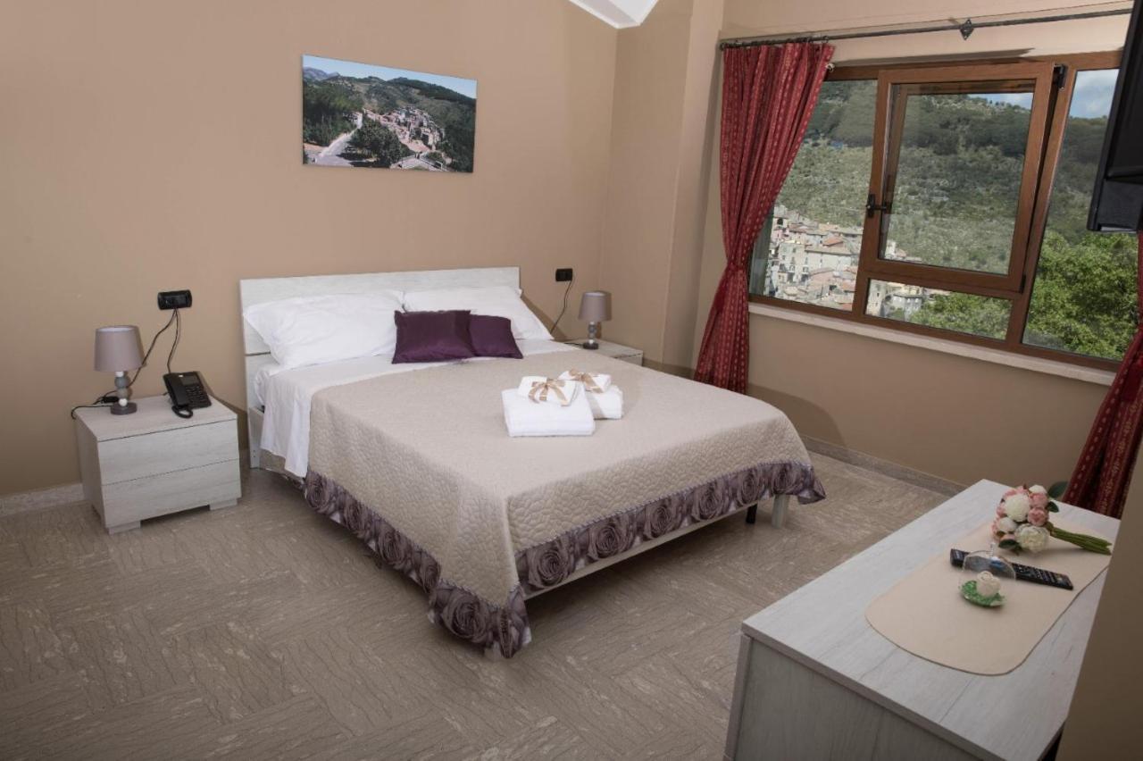 Hotel Divino Bistrot e Relais à Lenola Extérieur photo